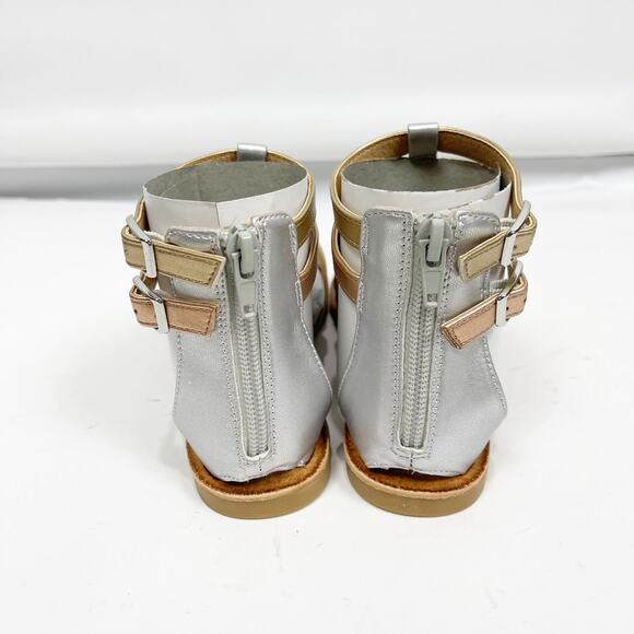 Treasure & Bond Girls Alana Gladiator Sandals Size 2 Silver Gold Metallic NWOB - Picture 5 of 6